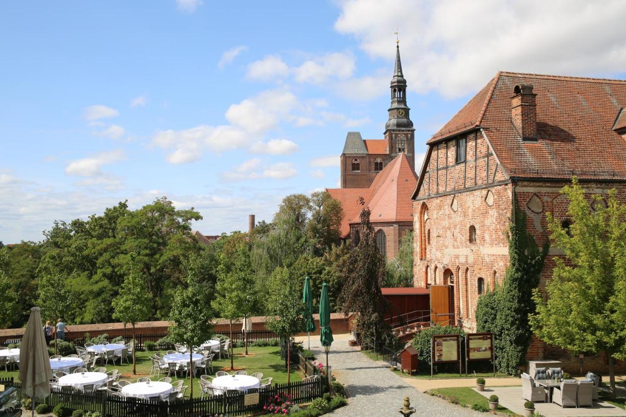 Ringhotel Schloss Tangermünde Extérieur photo