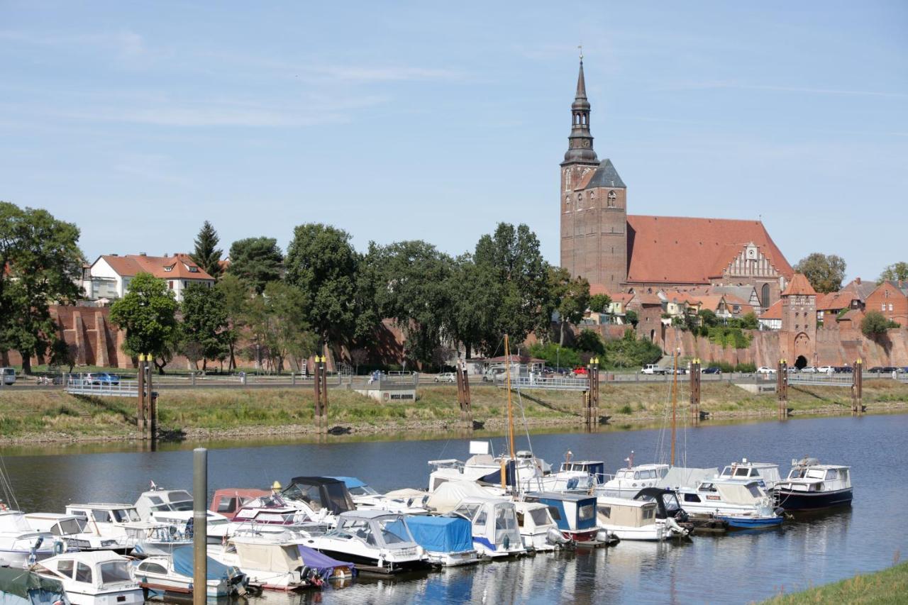 Ringhotel Schloss Tangermünde Extérieur photo