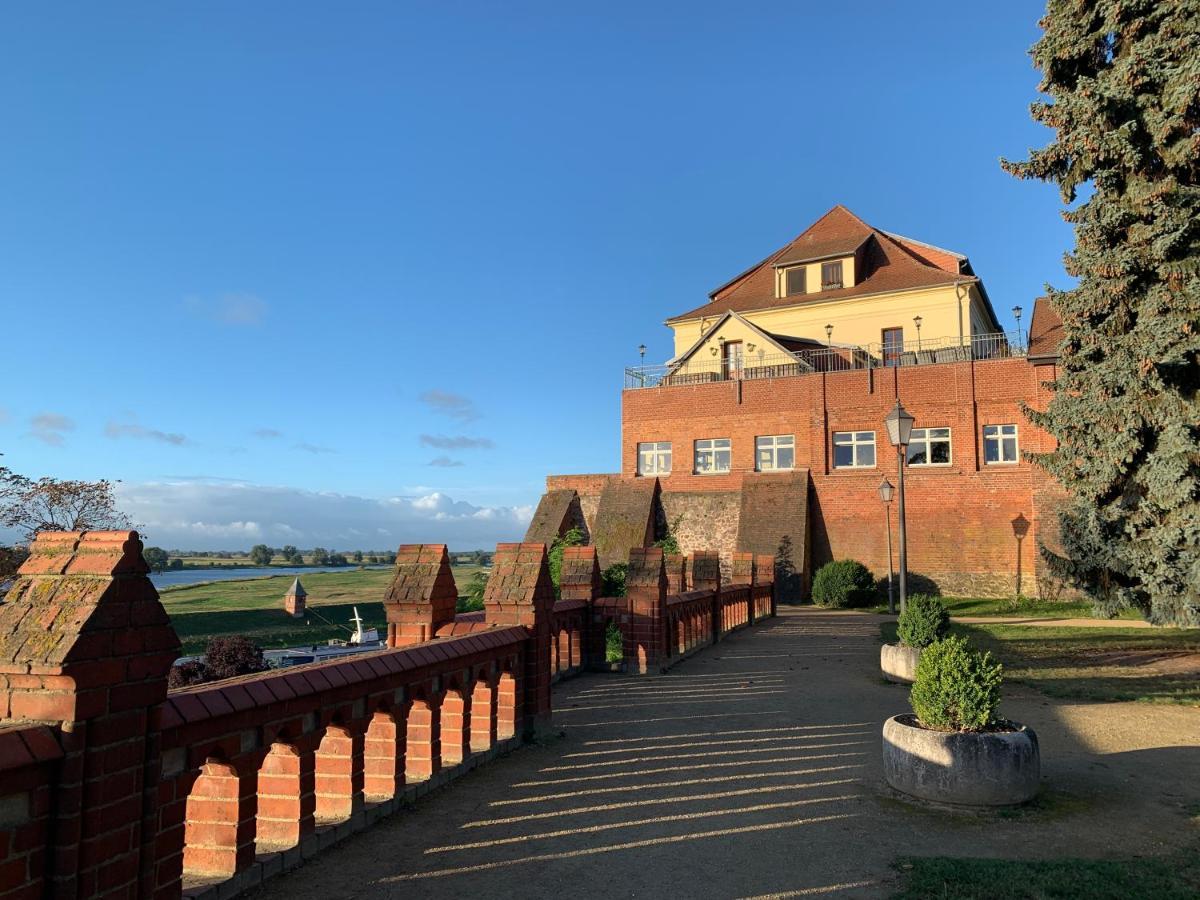 Ringhotel Schloss Tangermünde Extérieur photo